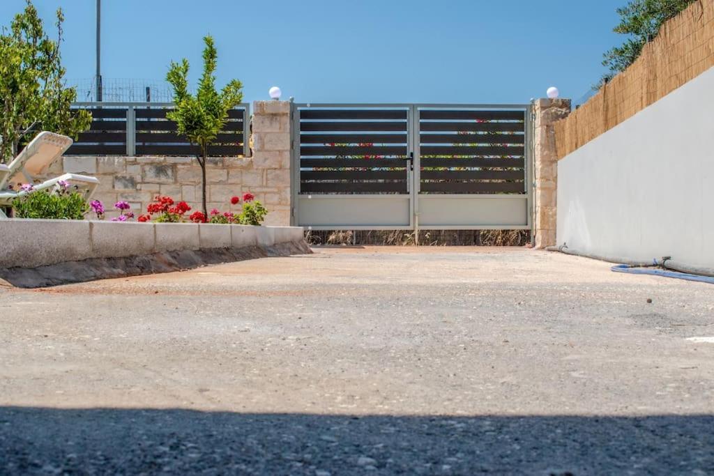 Md Residence Near The Beach W Bbq And Private Parking Hersonissos  Exterior foto