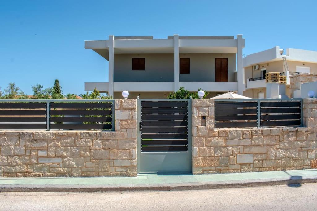 Md Residence Near The Beach W Bbq And Private Parking Hersonissos  Exterior foto